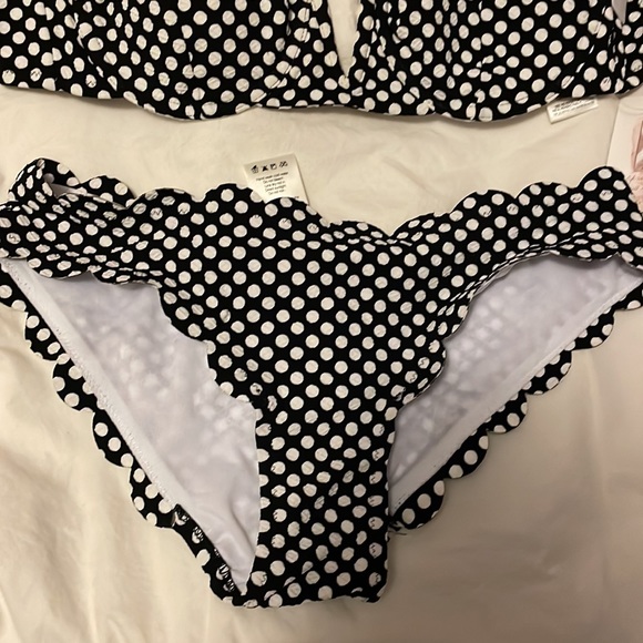 Black and white polka dot bikini - Picture 2 of 7